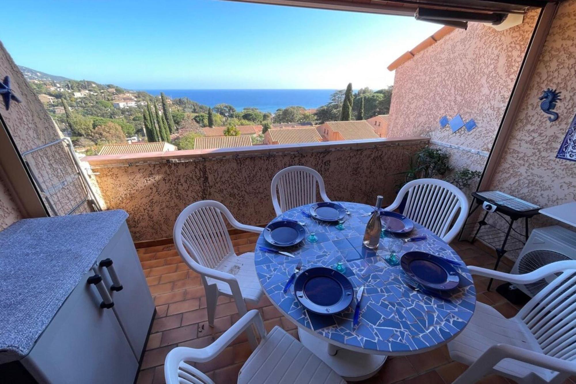 Duplex In Pramousquier - Sea View Apartment Le Lavandou Luaran gambar